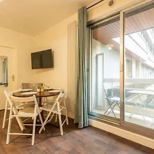 https://cosi-appartment-champ-elyses.fr-paris.fr