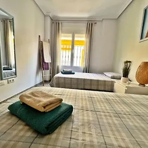 https://cntrico-y-junto-al-mar.es-andalucia.com